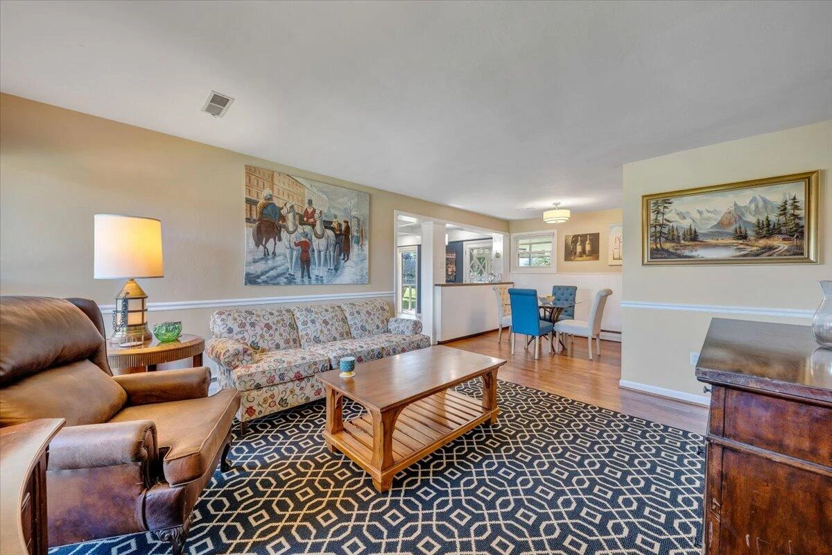 227 Maplelawn AVE NE - Photo 12