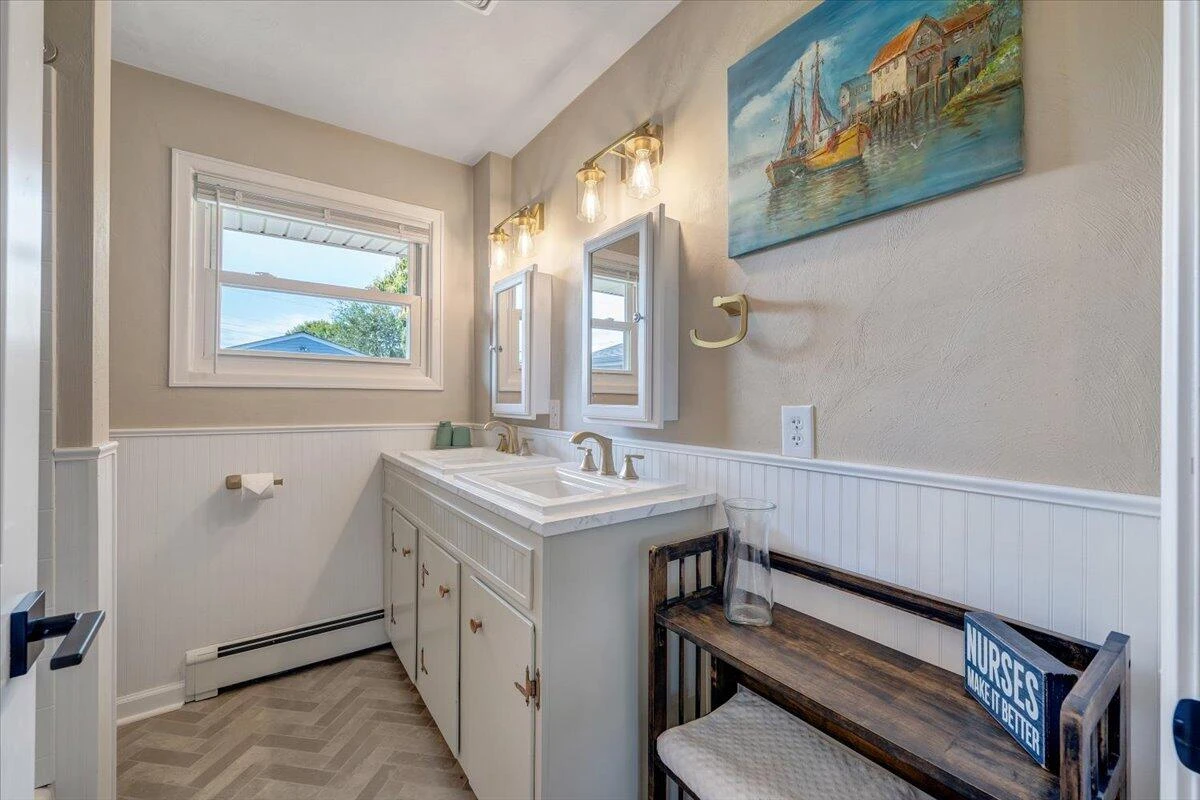 227 Maplelawn AVE NE - Photo 23