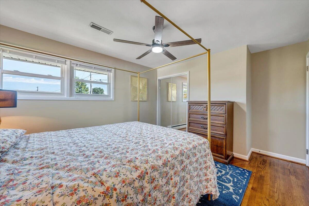 227 Maplelawn AVE NE - Photo 27