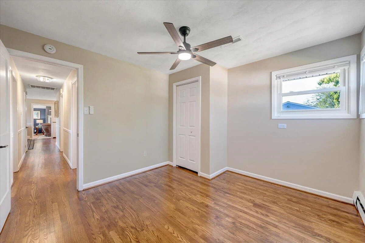 227 Maplelawn AVE NE - Photo 29