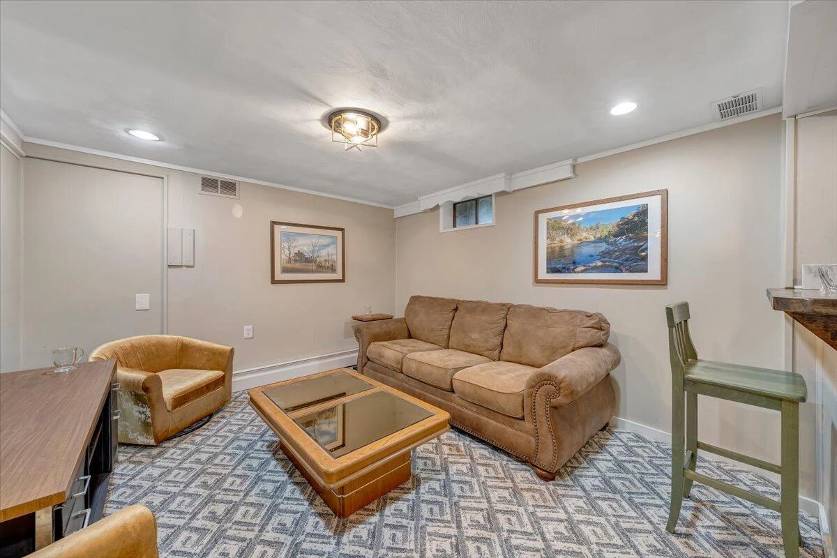 227 Maplelawn AVE NE - Photo 35