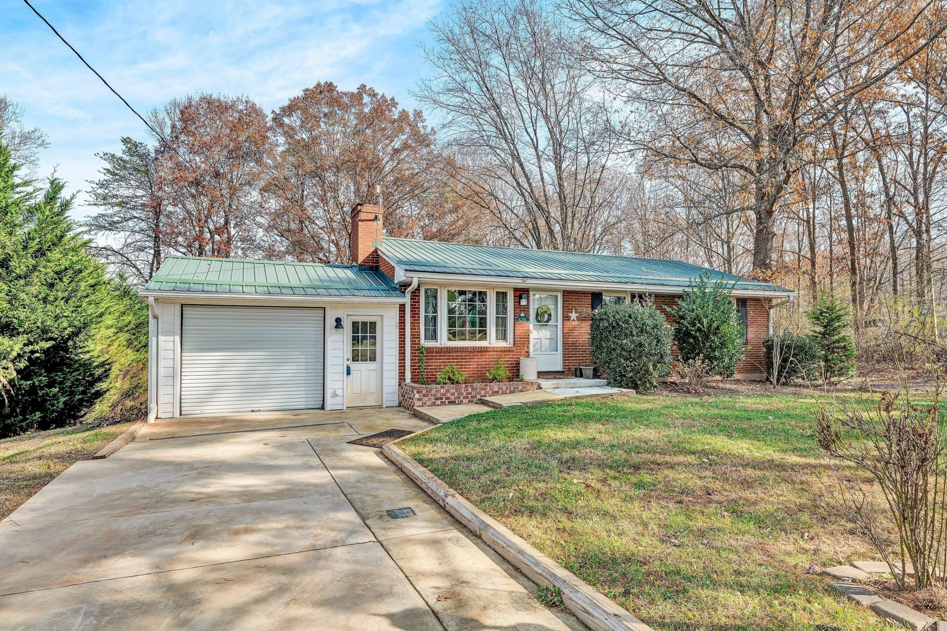 6281 Burnt Chimney RD - Photo 2