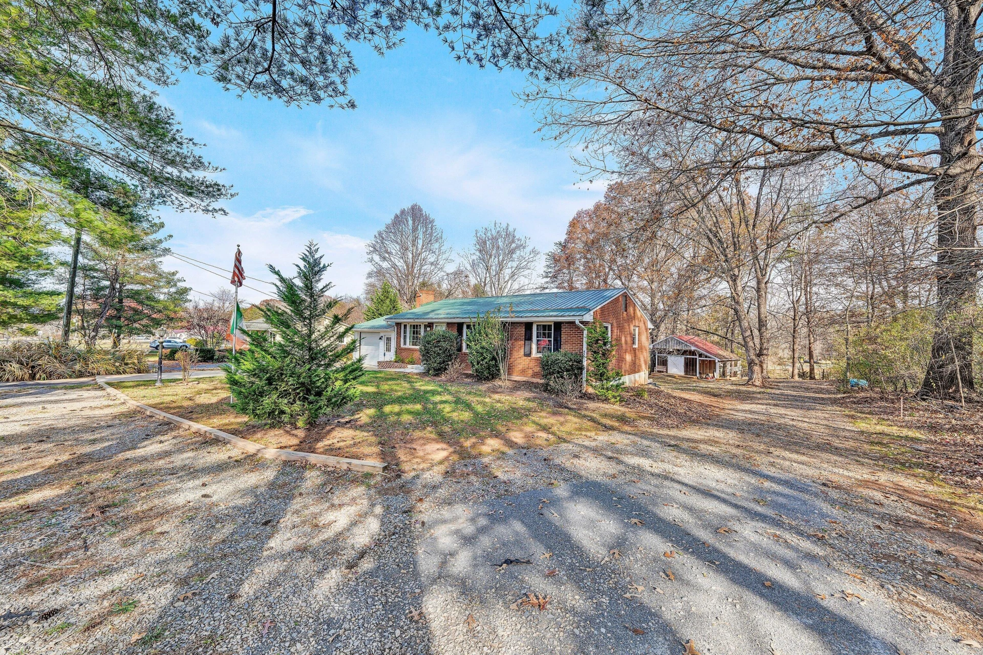 6281 Burnt Chimney RD - Photo 3