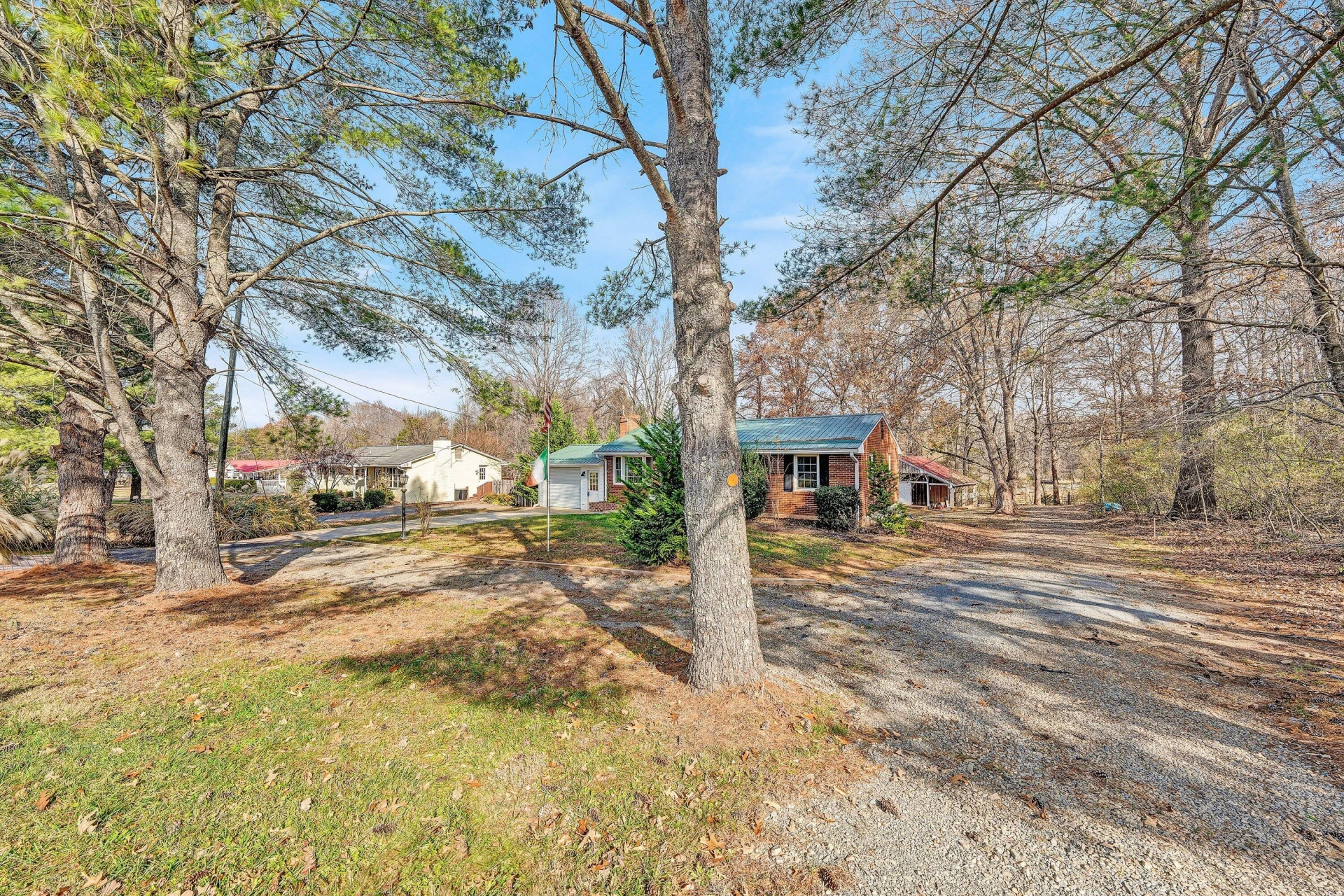 6281 Burnt Chimney RD - Photo 5