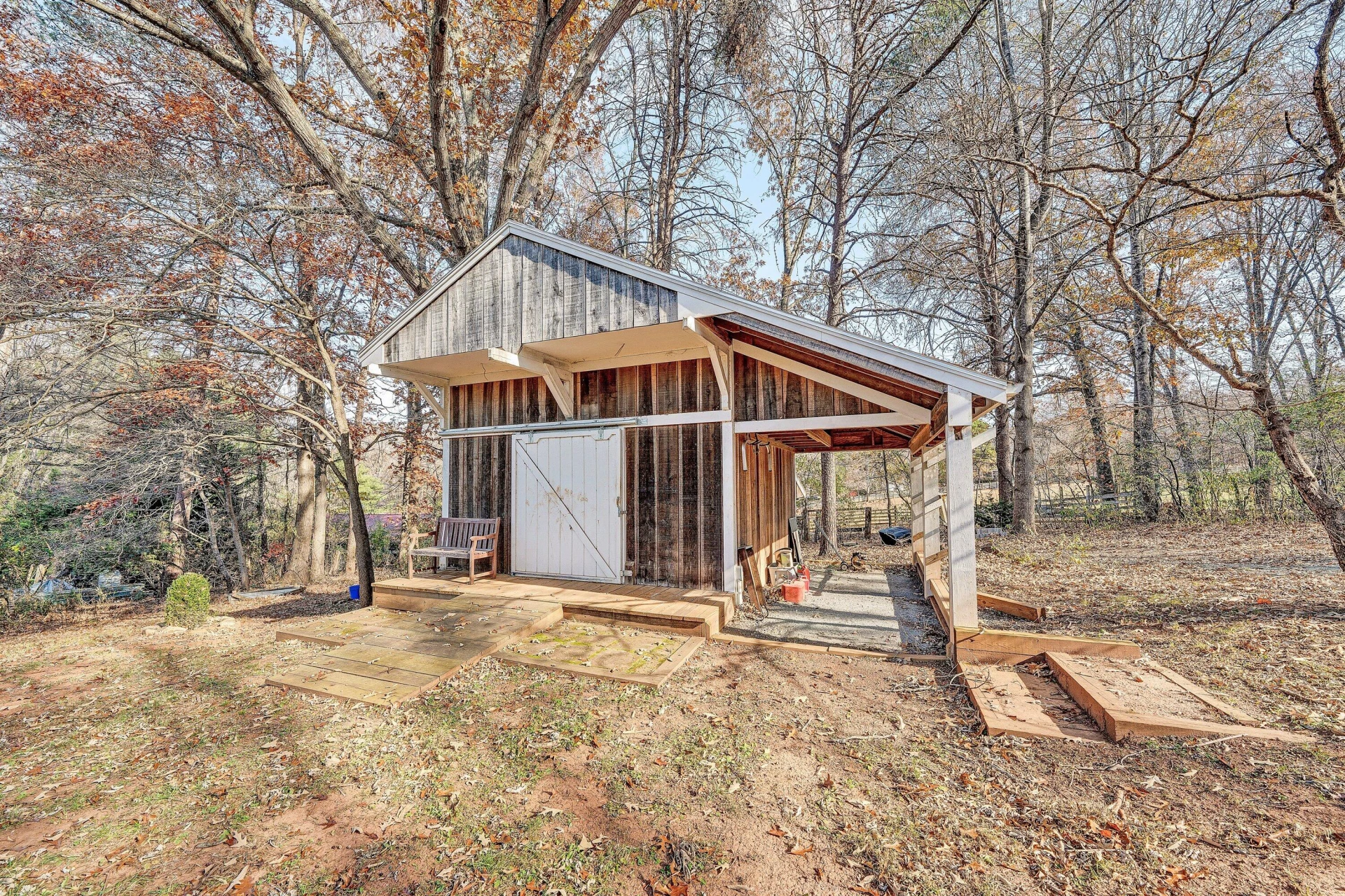6281 Burnt Chimney RD - Photo 8