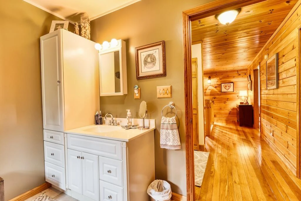 1705 Barberry RD SE - Photo 23