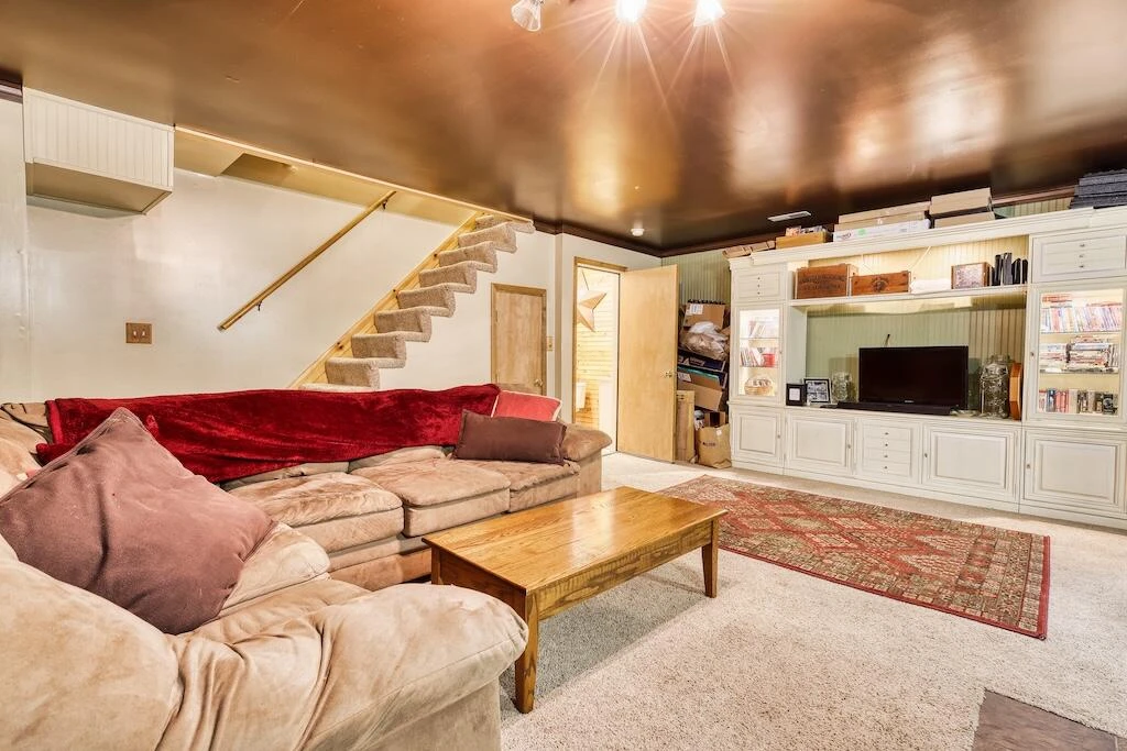 1705 Barberry RD SE - Photo 26