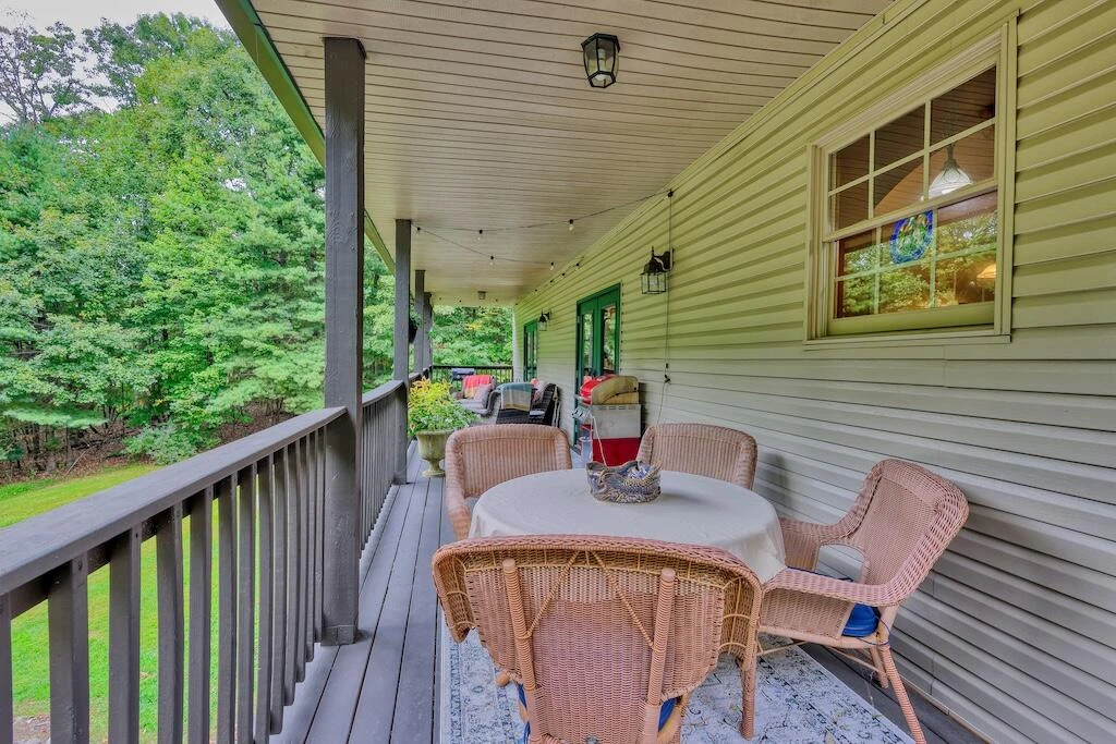 1705 Barberry RD SE - Photo 32
