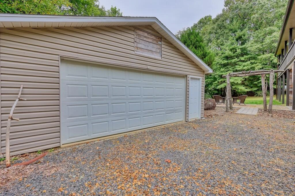 1705 Barberry RD SE - Photo 33