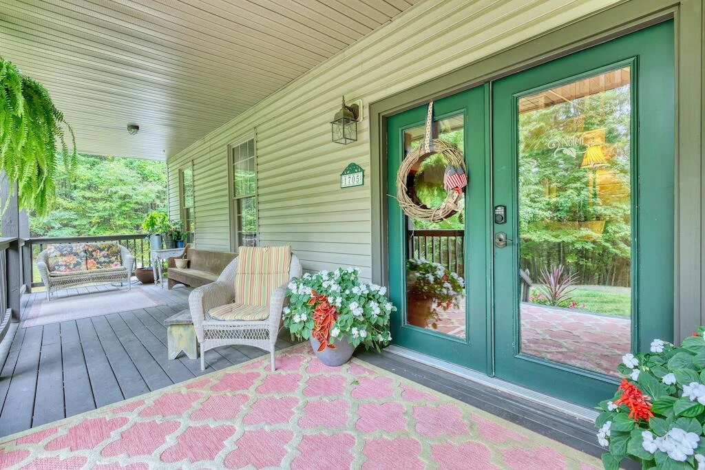 1705 Barberry RD SE - Photo 36