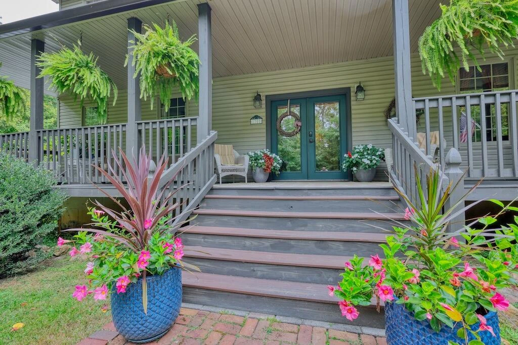 1705 Barberry RD SE - Photo 4
