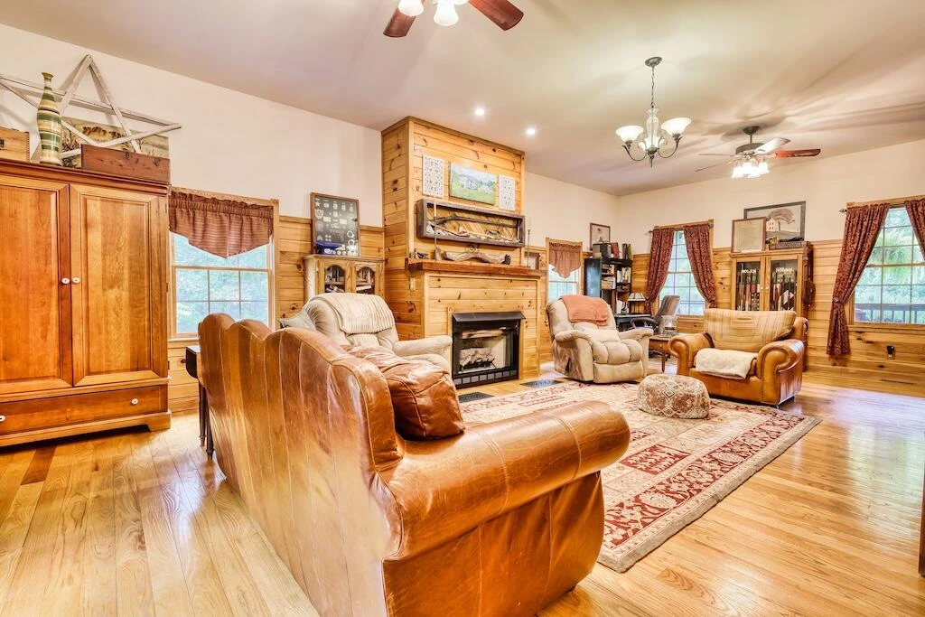 1705 Barberry RD SE - Photo 8