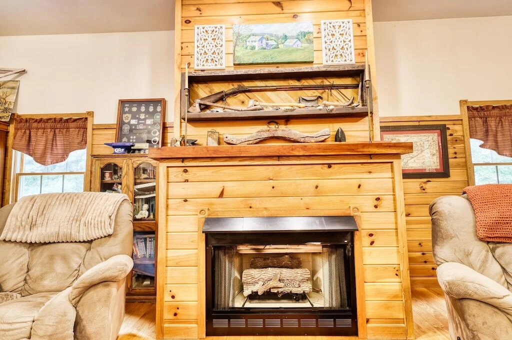 1705 Barberry RD SE - Photo 9