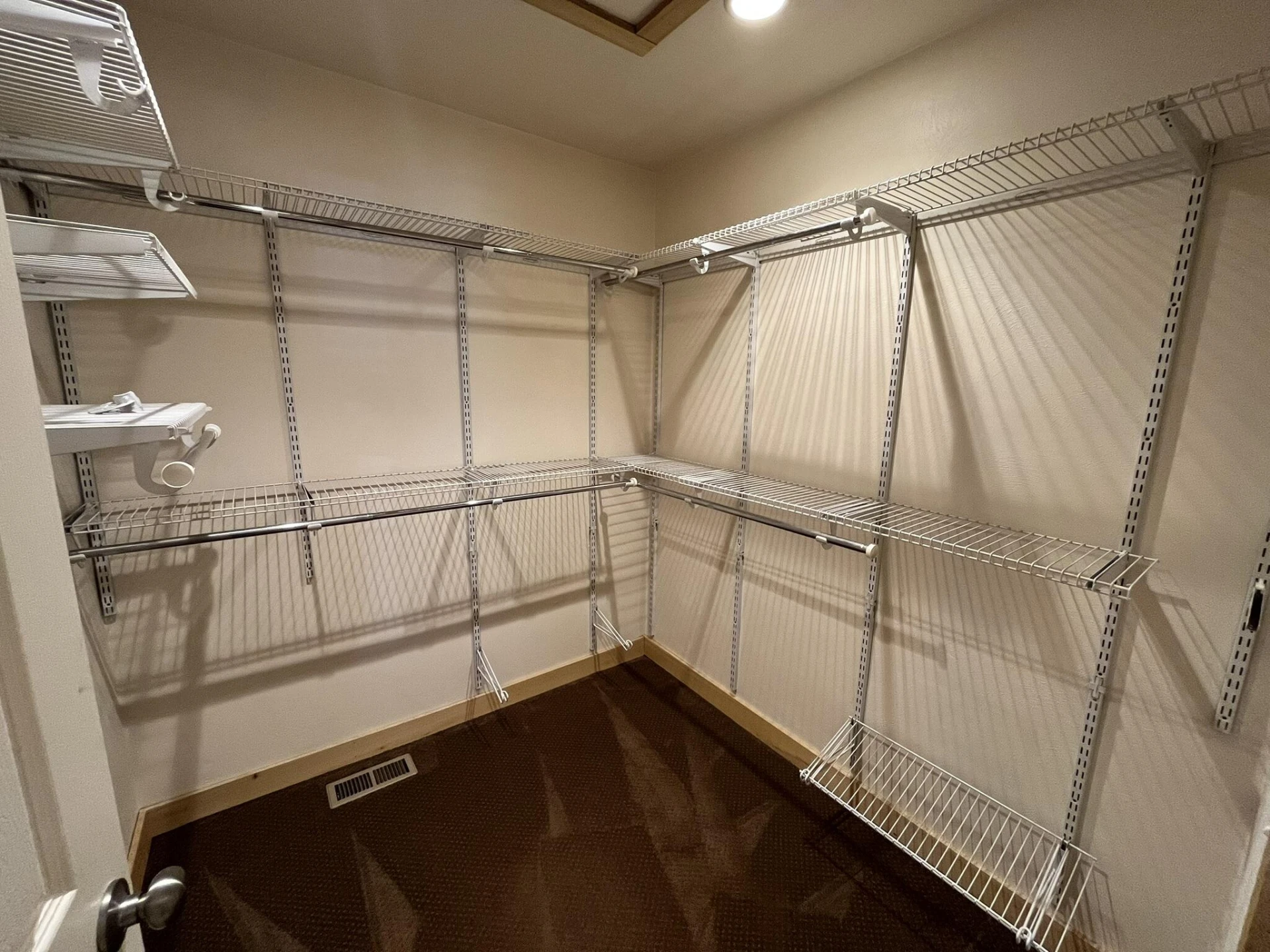7110 Fork Mountain RD - Photo 17