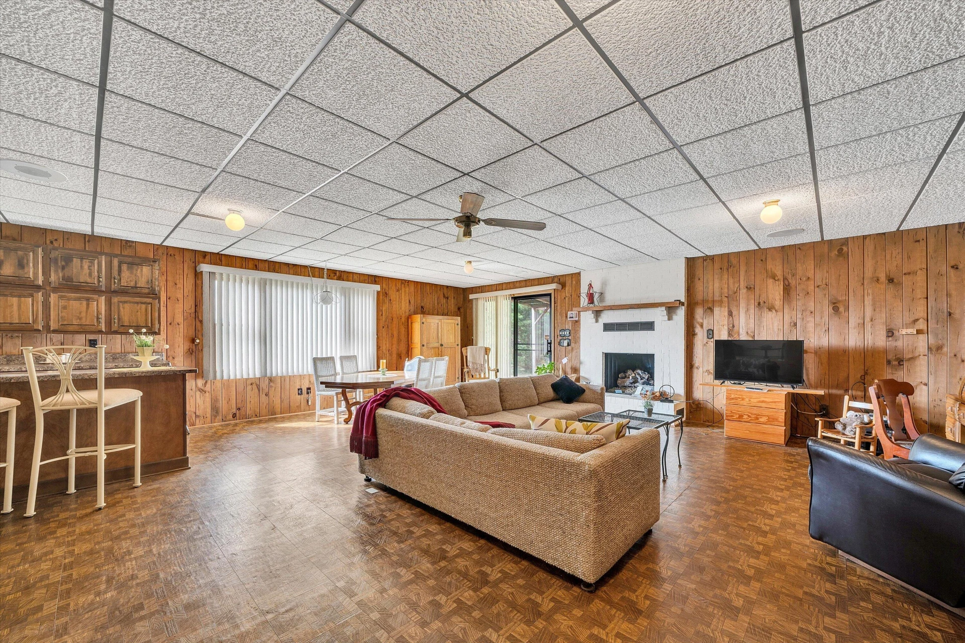 142 Elwood ST - Photo 19