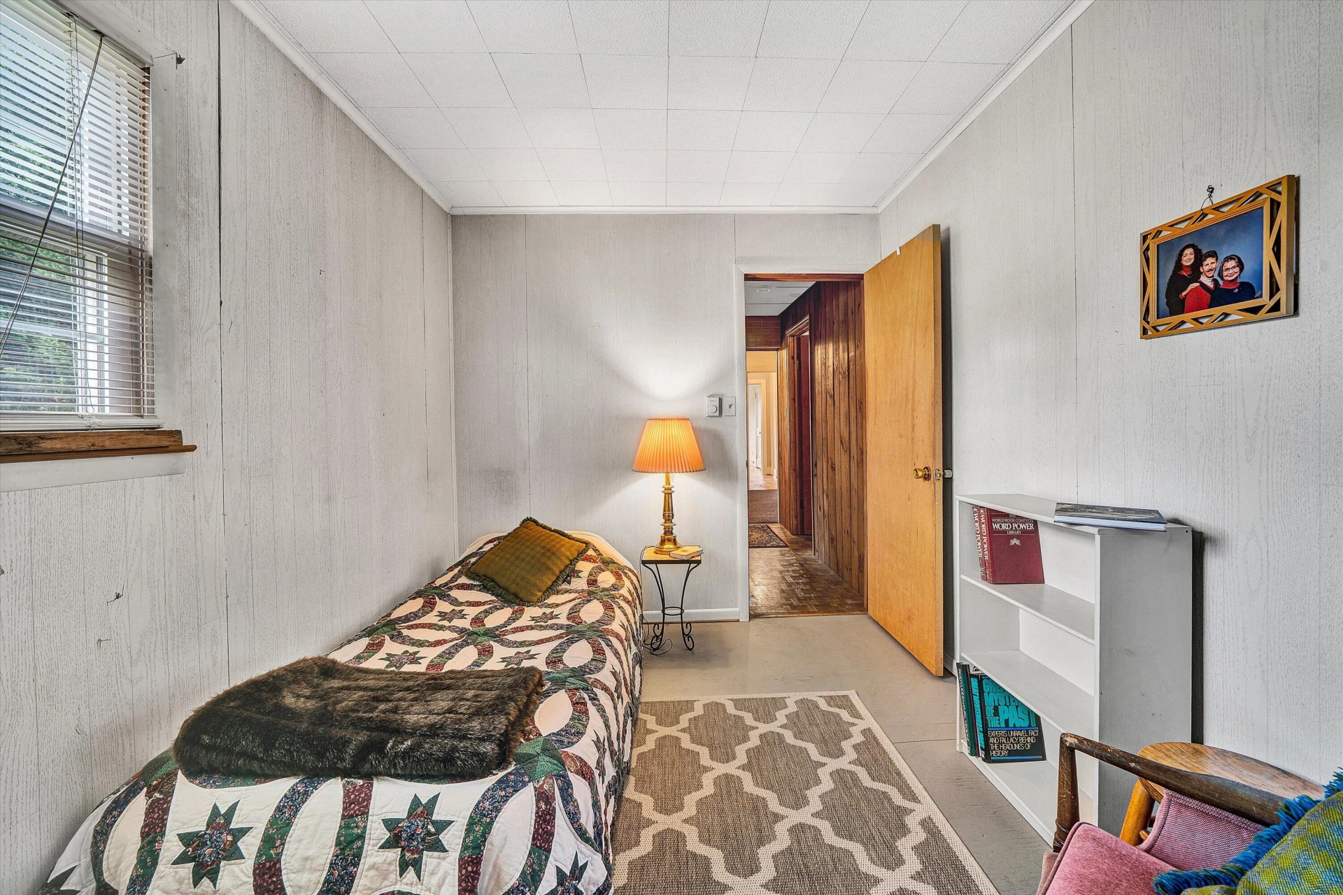 142 Elwood ST - Photo 22