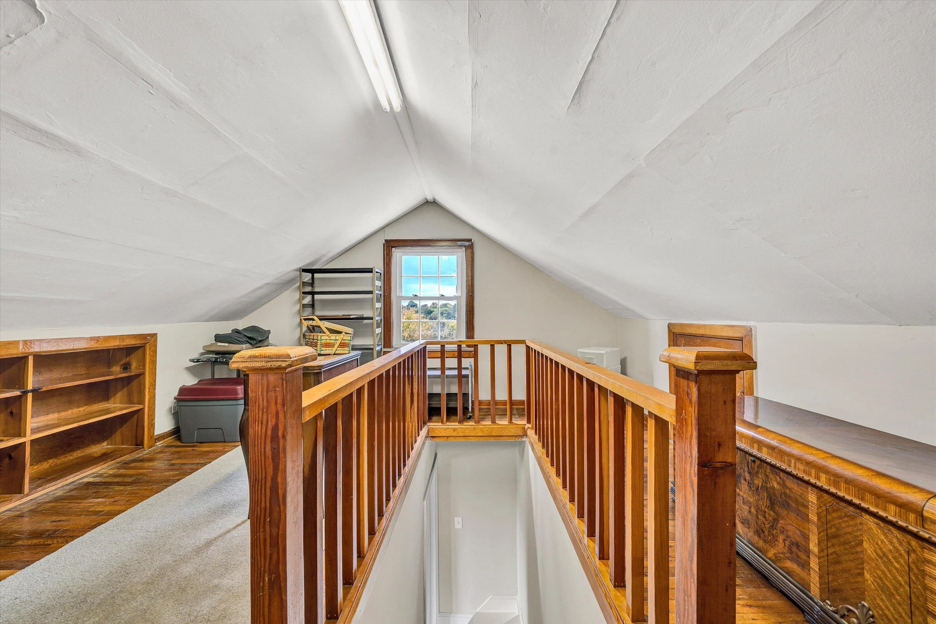 142 Elwood ST - Photo 32