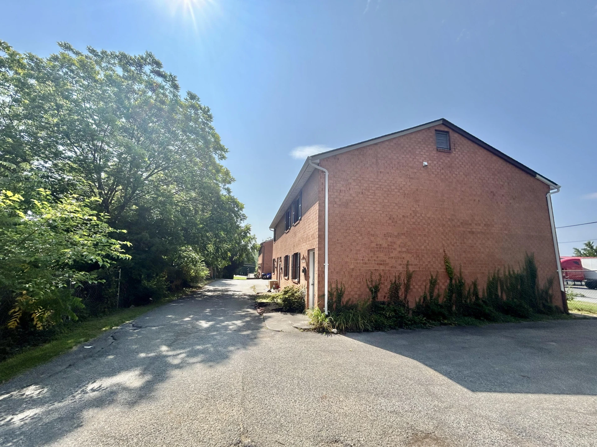 106 Lee AVE NE - Photo 12
