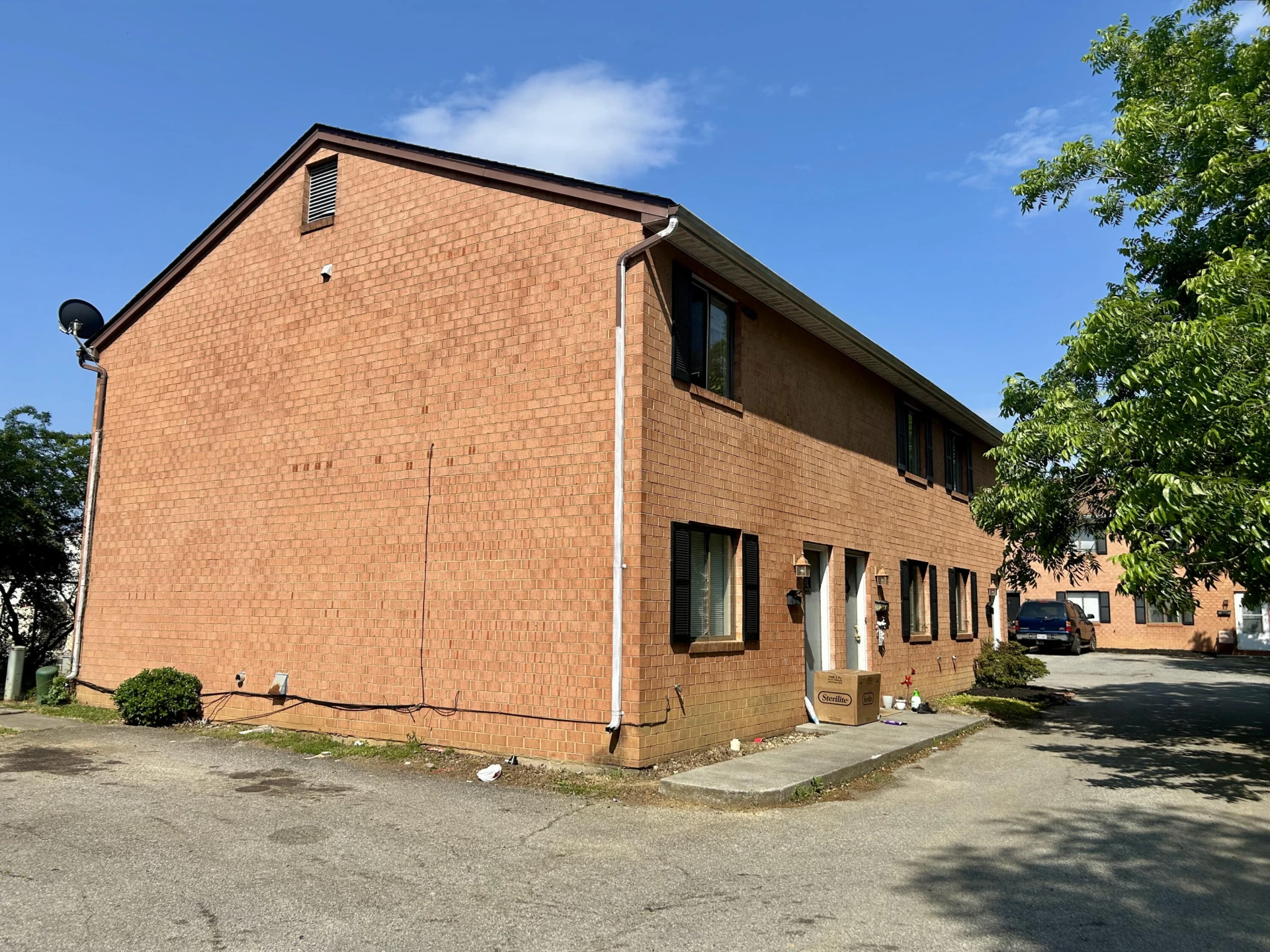 106 Lee AVE NE - Photo 7