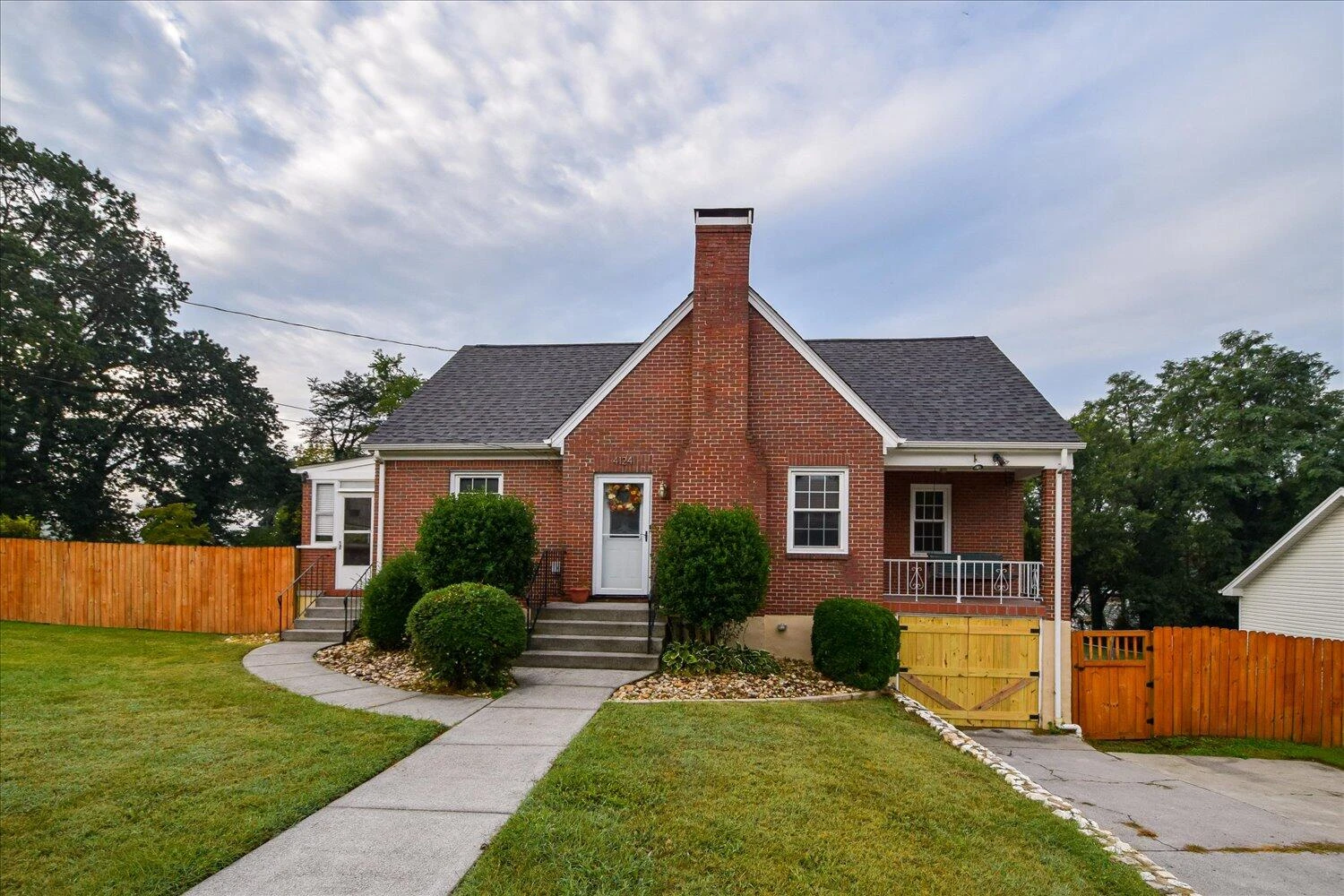 4124 Vermont AVE NW - Photo 20