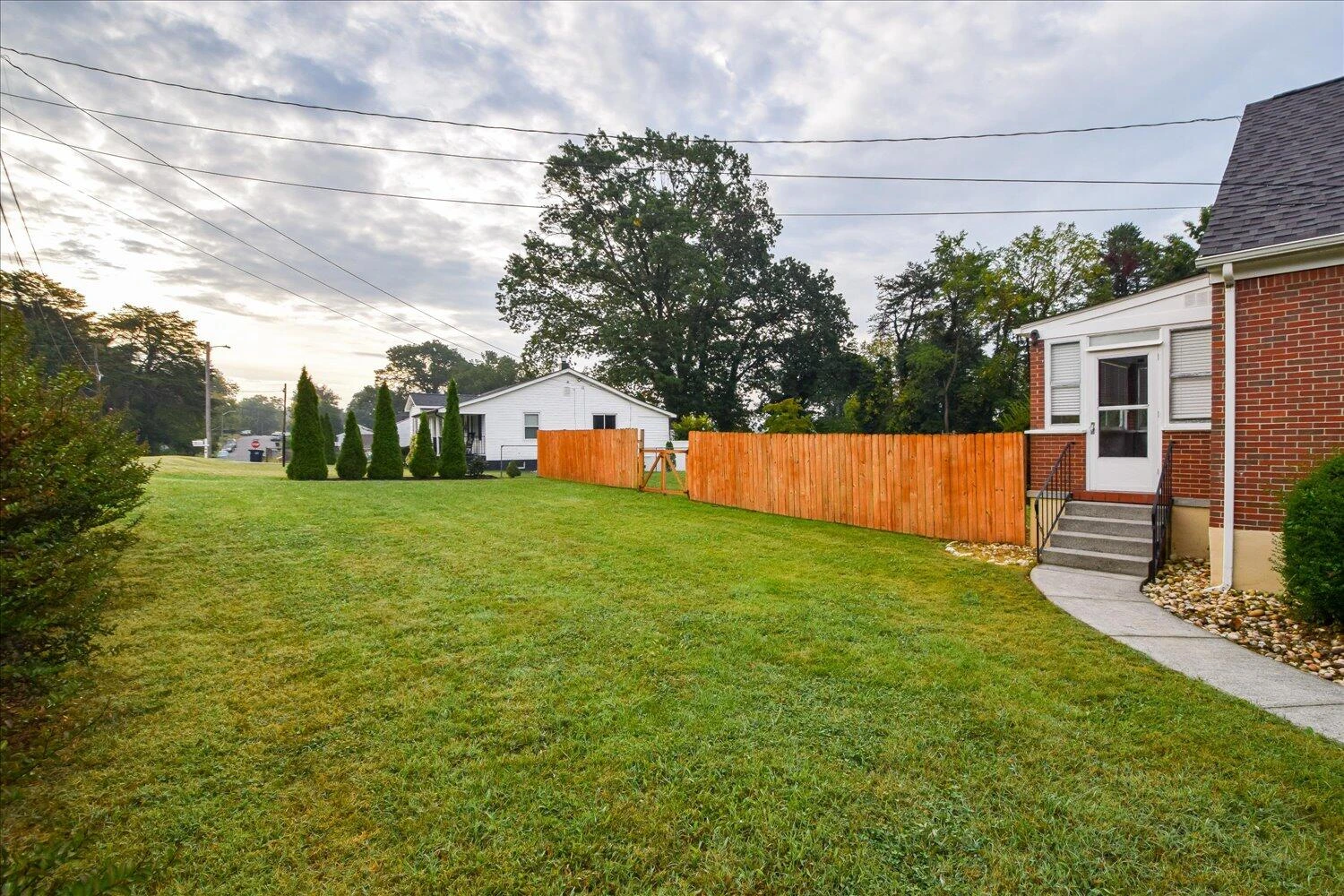 4124 Vermont AVE NW - Photo 23