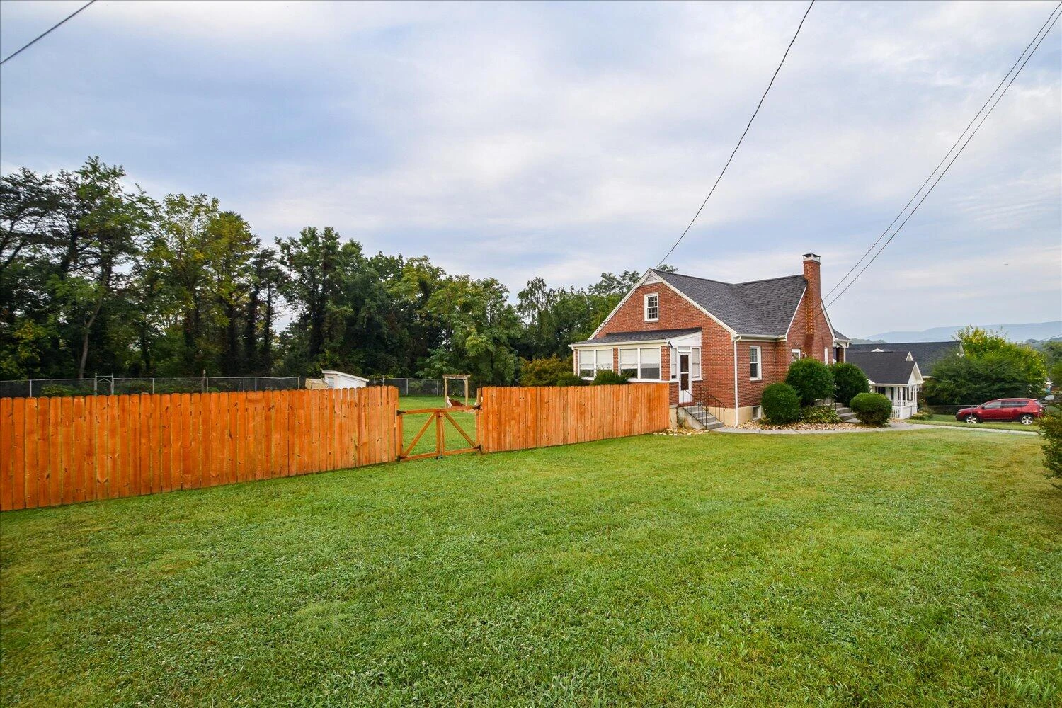 4124 Vermont AVE NW - Photo 24