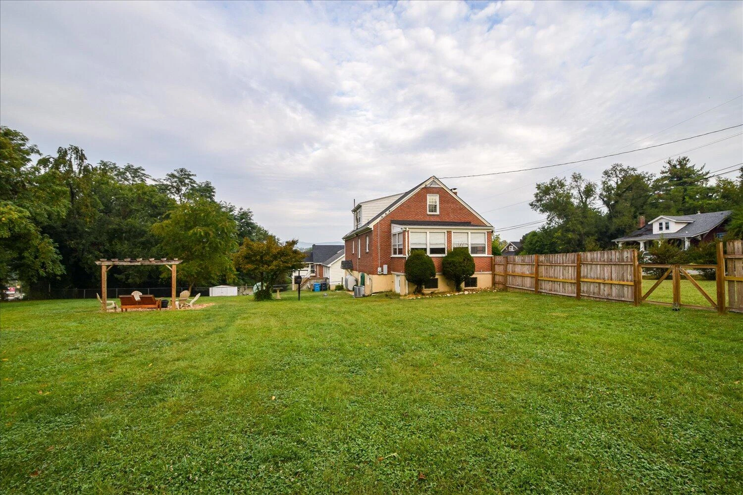 4124 Vermont AVE NW - Photo 26