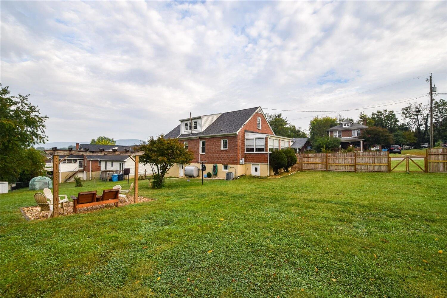 4124 Vermont AVE NW - Photo 27