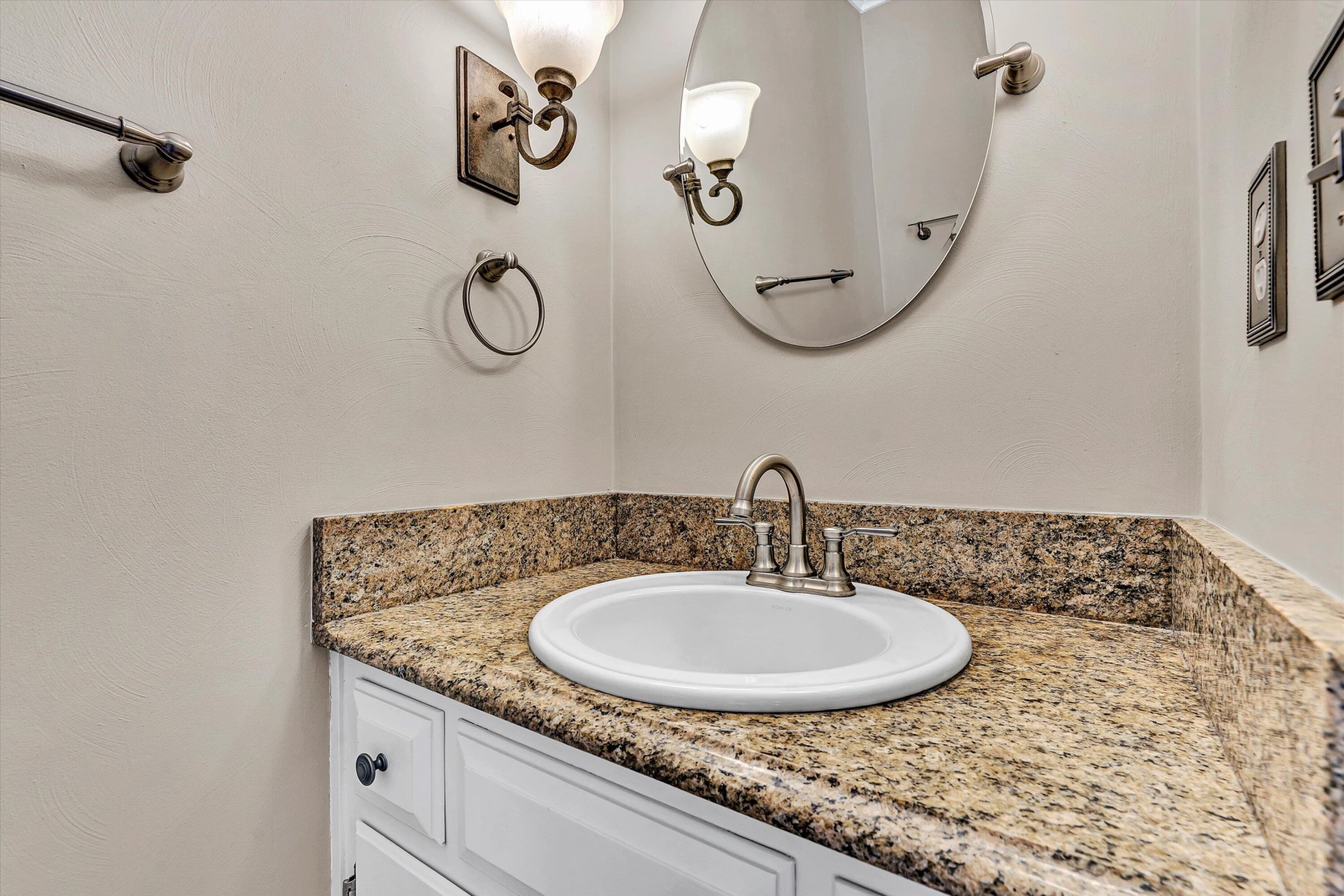4557 Chippenham DR - Photo 33