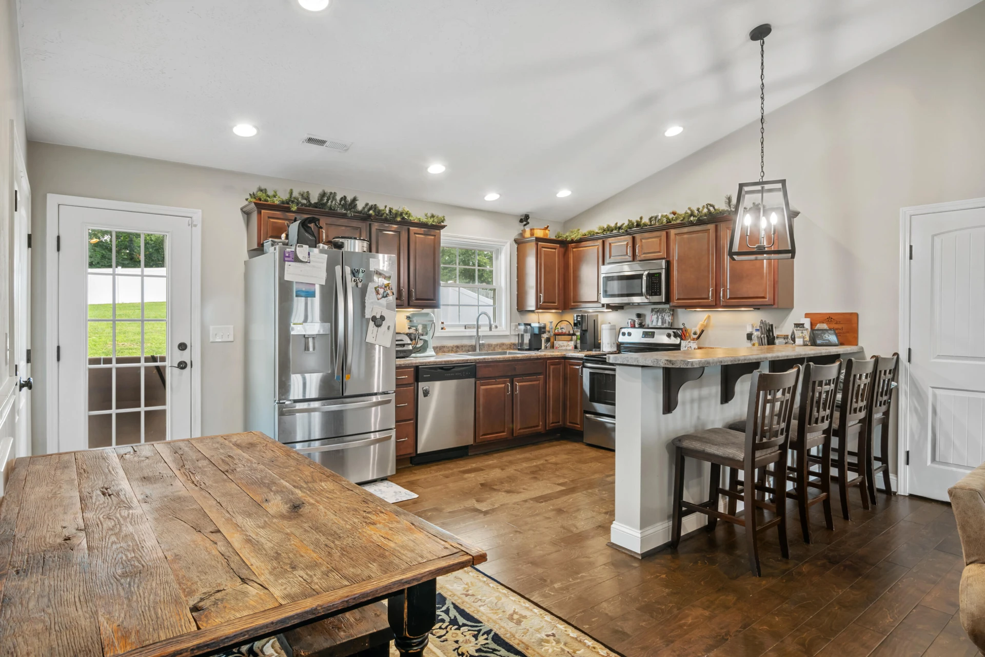 1109 Stoutamire DR - Photo 13