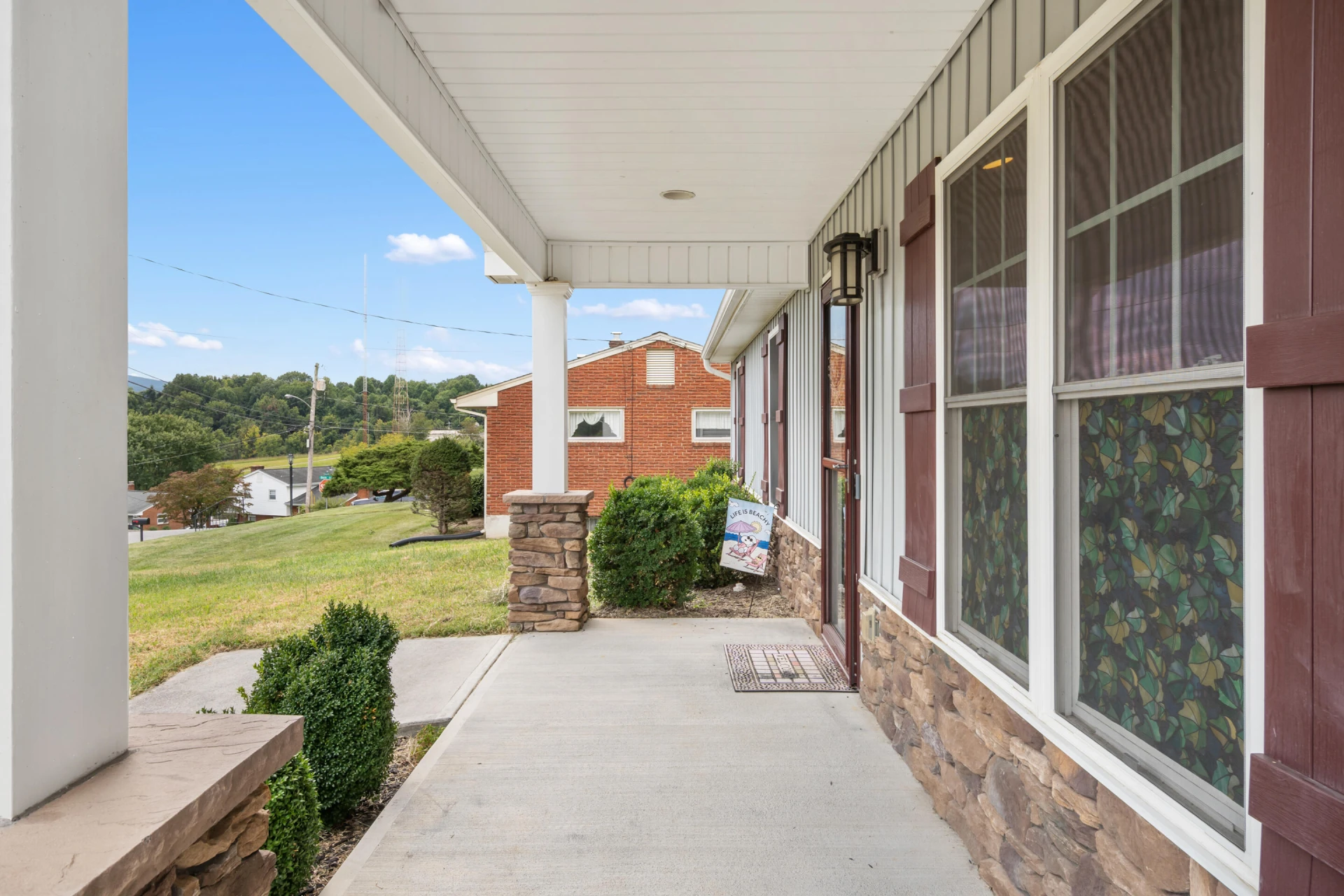 1109 Stoutamire DR - Photo 4
