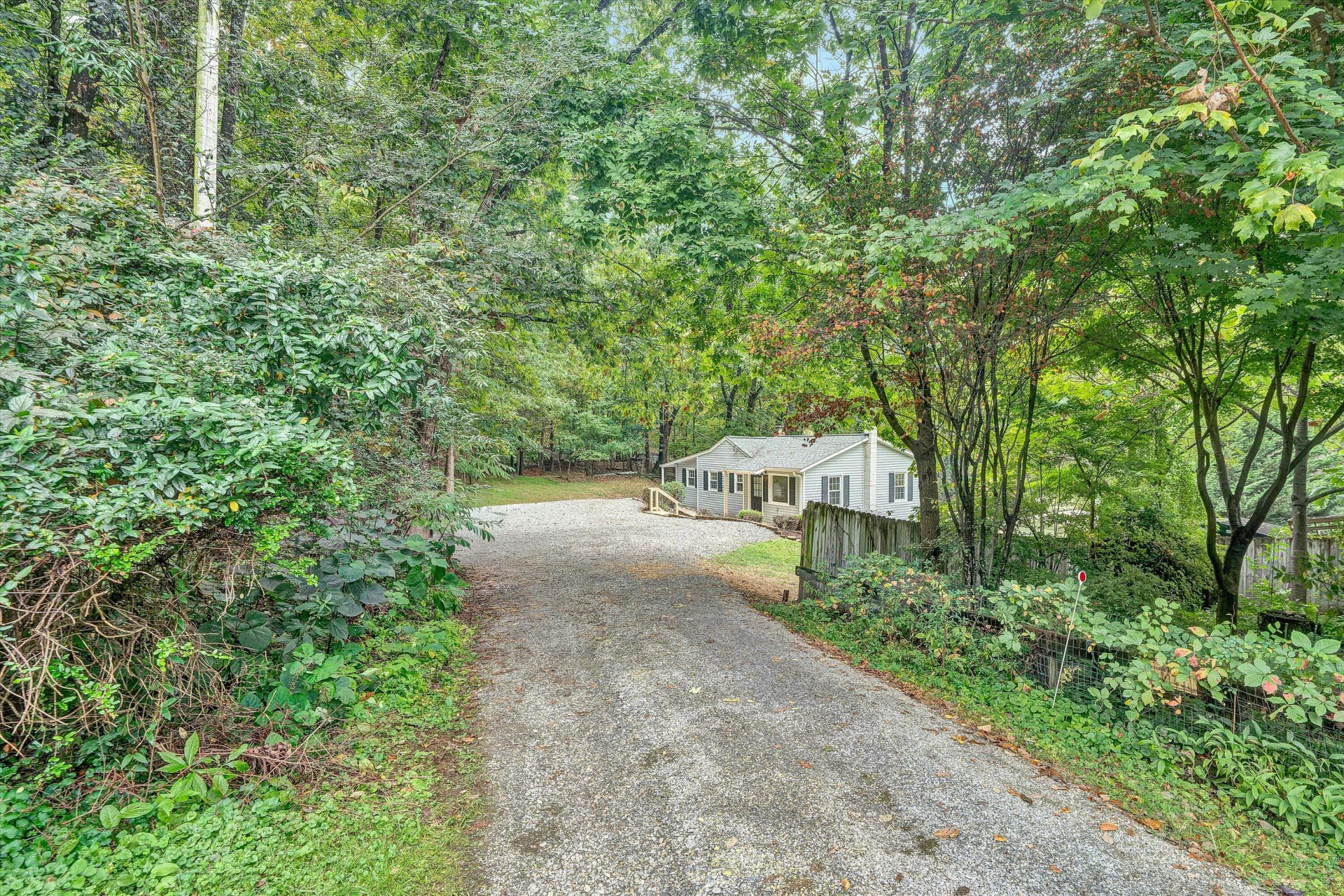 3837 Antietam DR - Photo 32