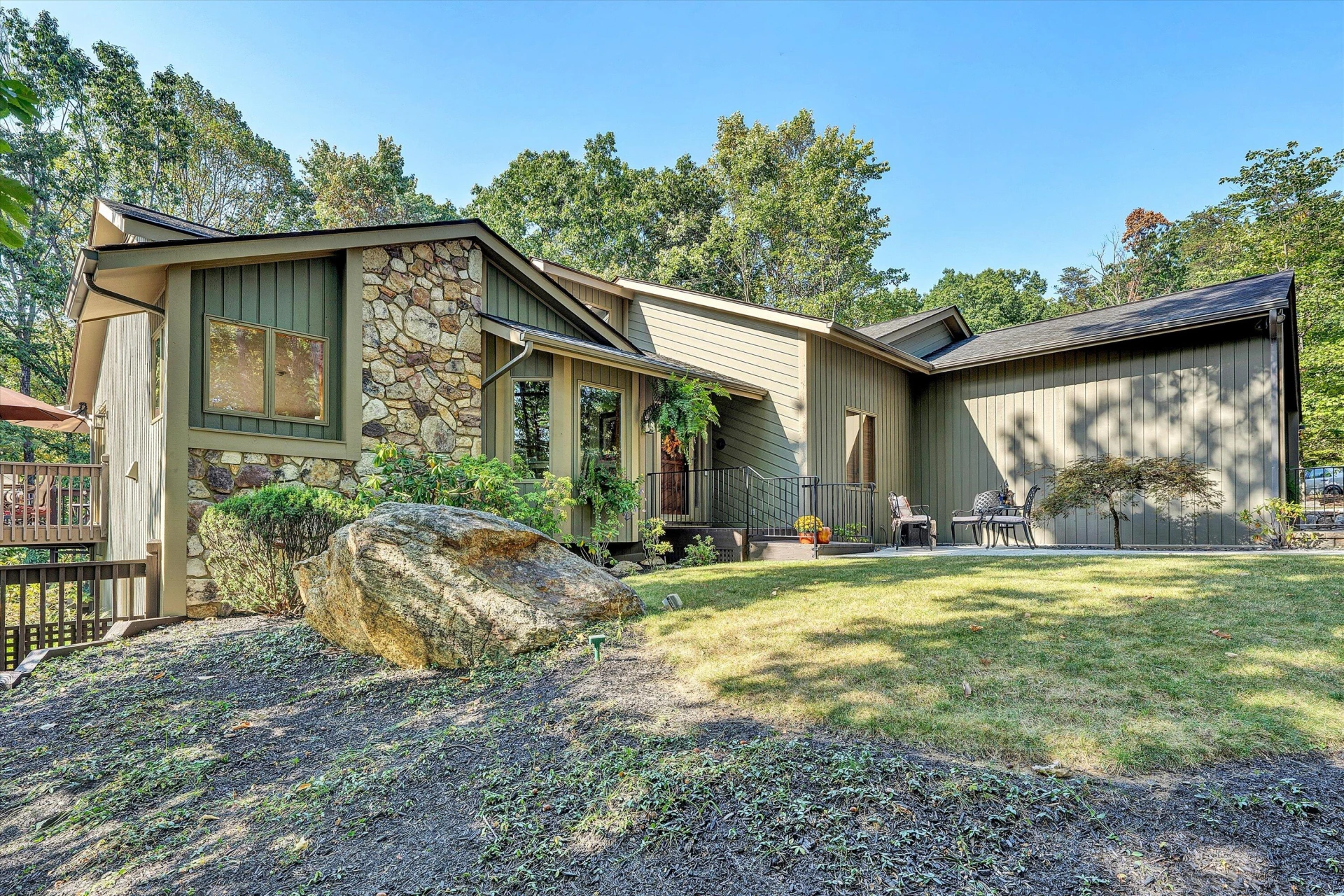 4196 Toddsbury DR - Photo 5