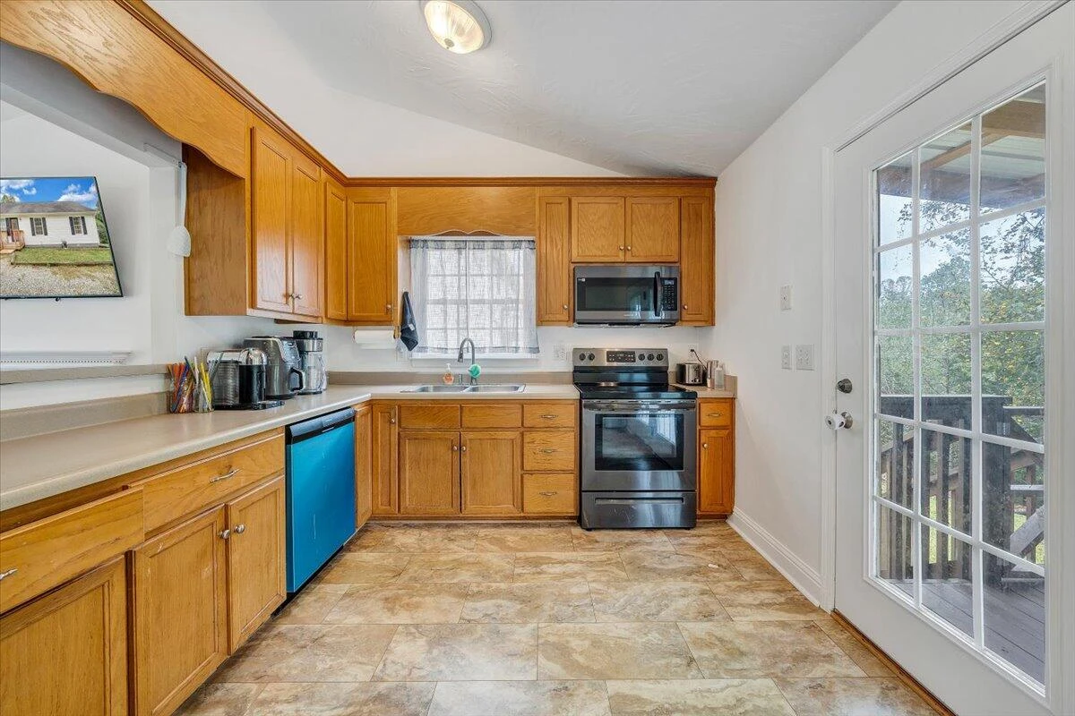 1300 Carroll RD - Photo 10