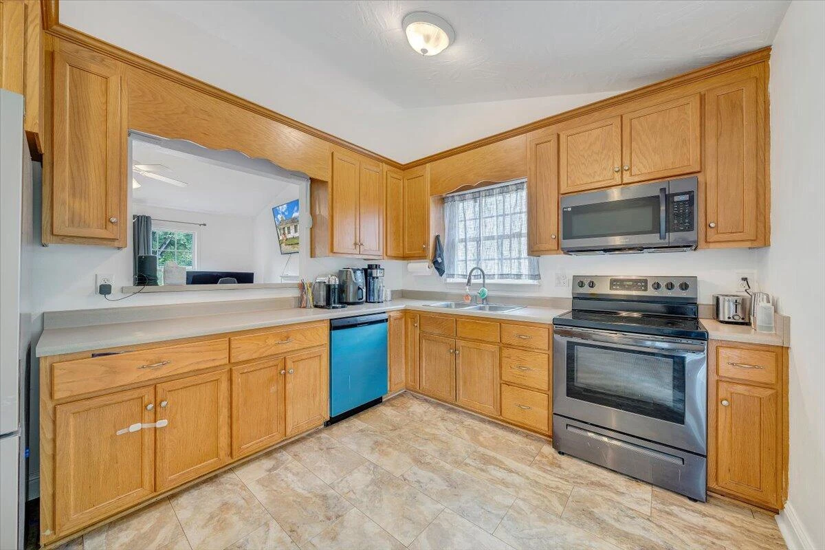 1300 Carroll RD - Photo 7