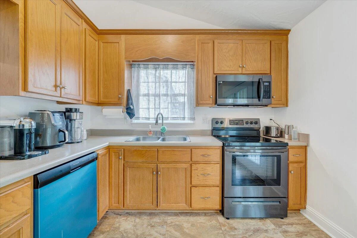 1300 Carroll RD - Photo 8