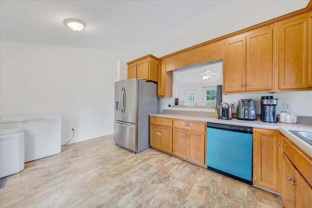 1300 Carroll RD - Photo 9