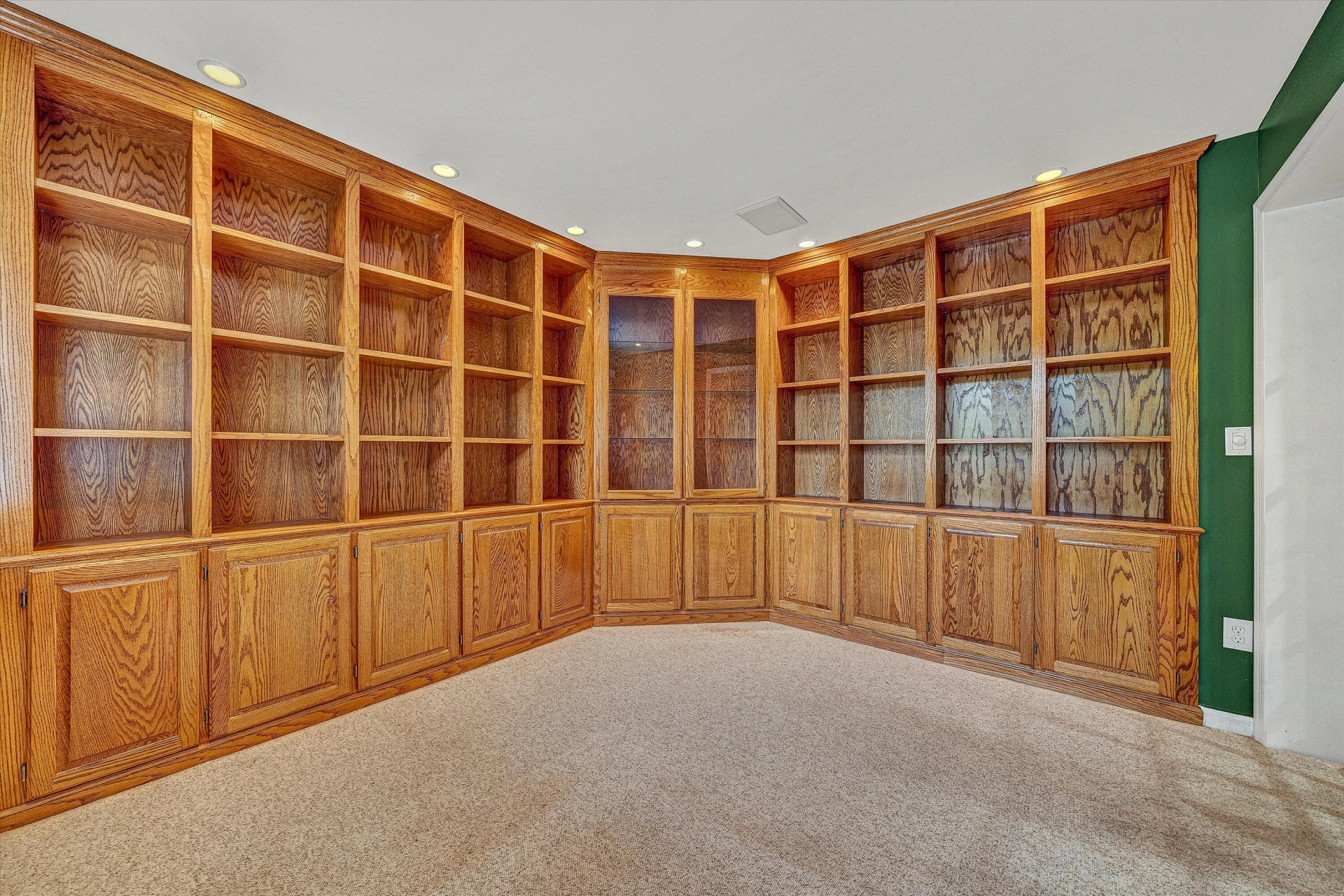 2644 Willowlawn ST - Photo 15
