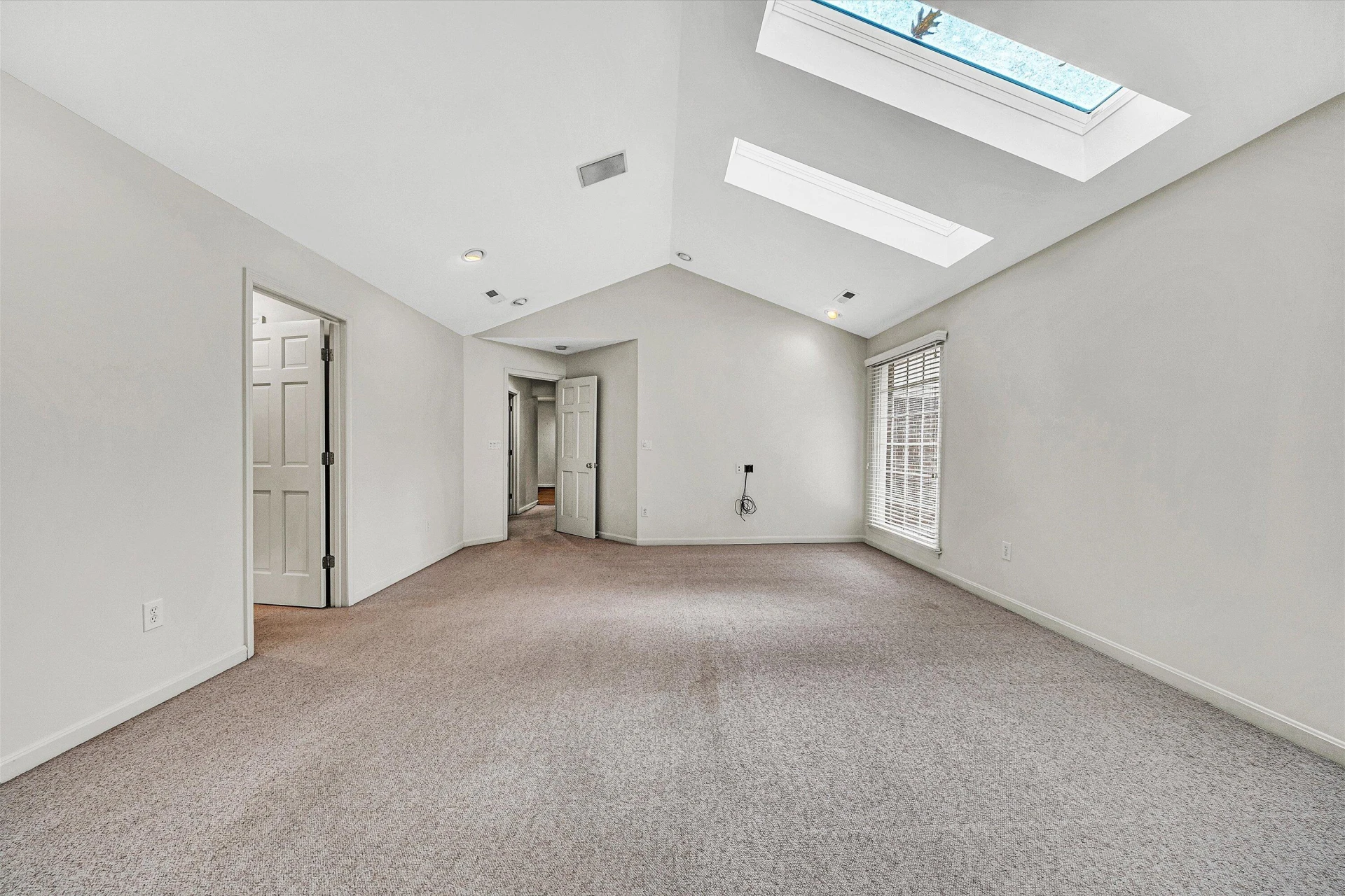 2644 Willowlawn ST - Photo 20
