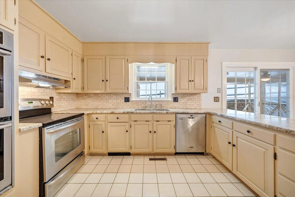 5139 Remington RD - Photo 19