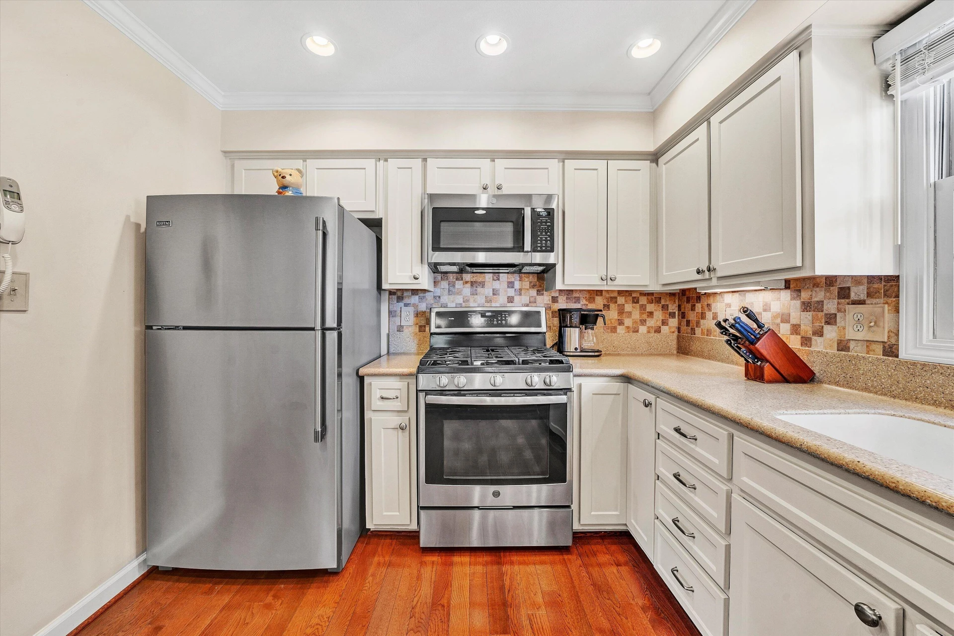 4739 Hickory Hill DR - Photo 14