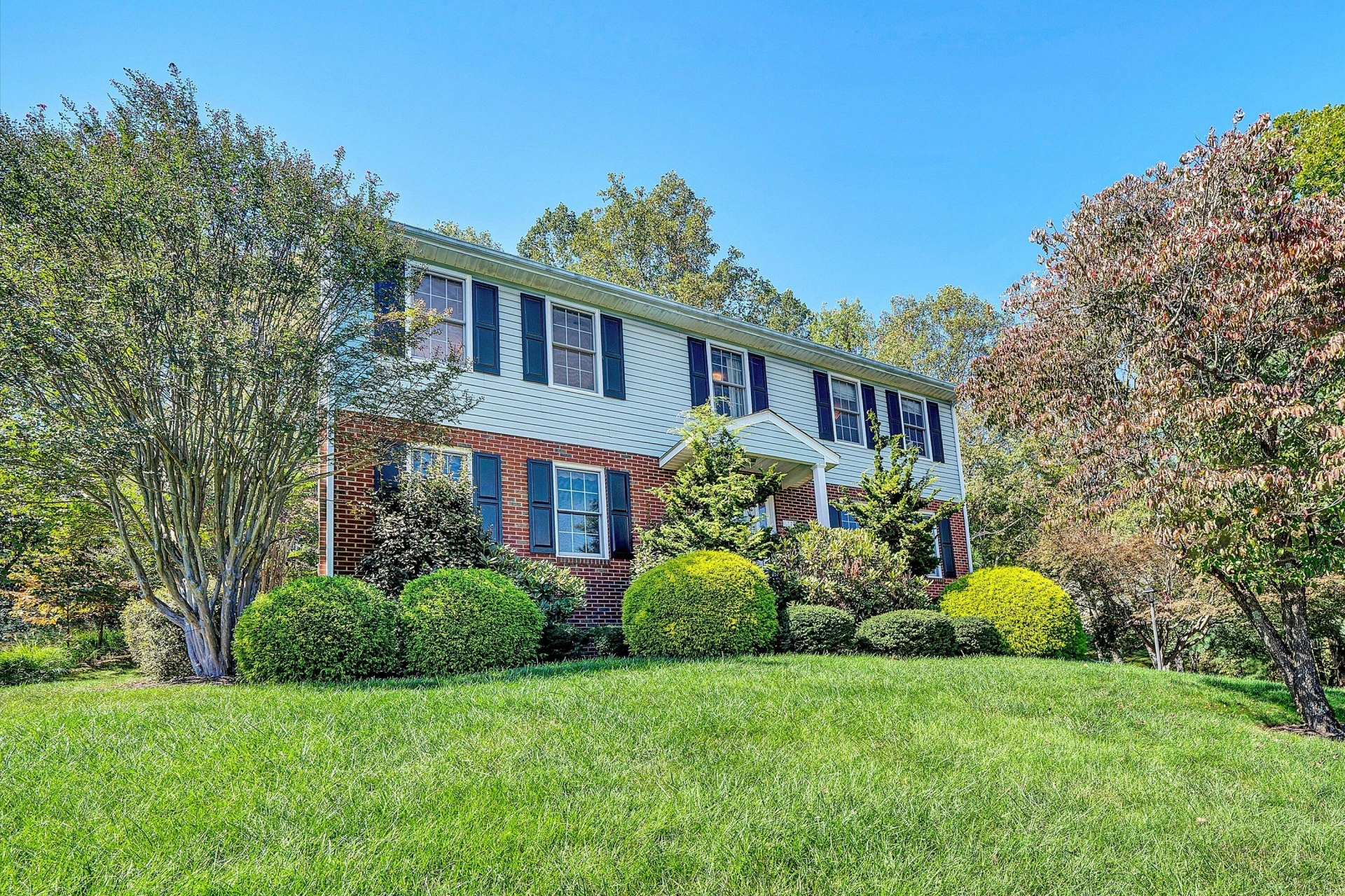 4739 Hickory Hill DR - Photo 2