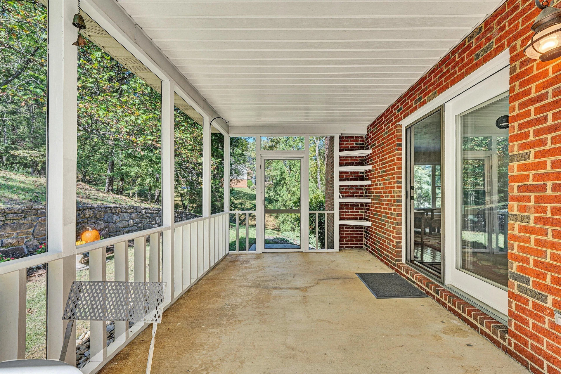 4739 Hickory Hill DR - Photo 24