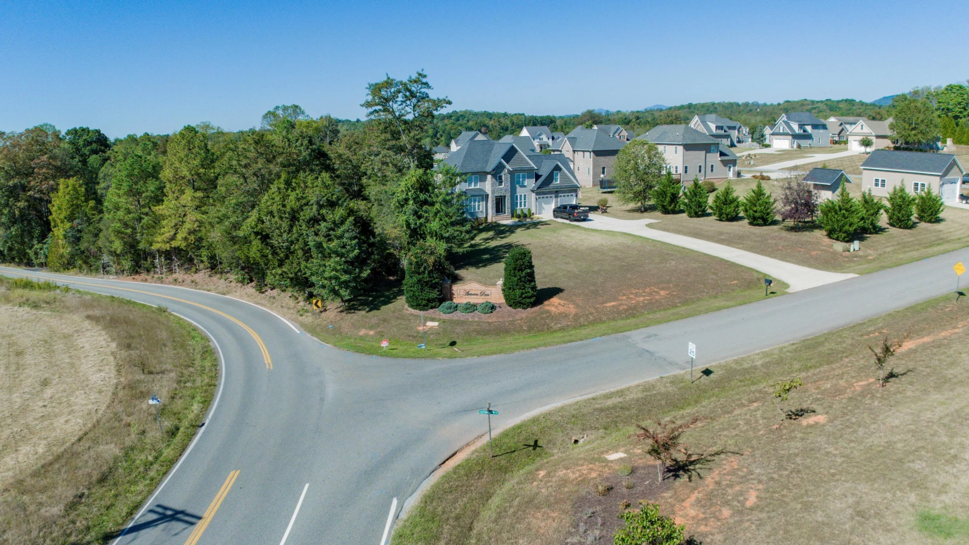 1079 High Oaks DR - Photo 13