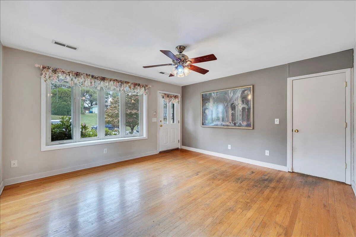 5755 Santa Anita TER - Photo 7
