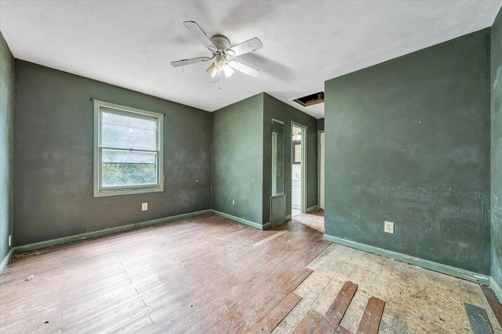 2321 Dunkirk AVE NE - Photo 13