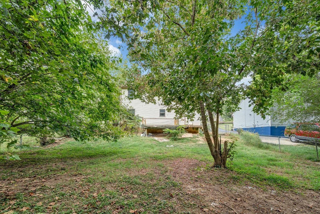 2321 Dunkirk AVE NE - Photo 23