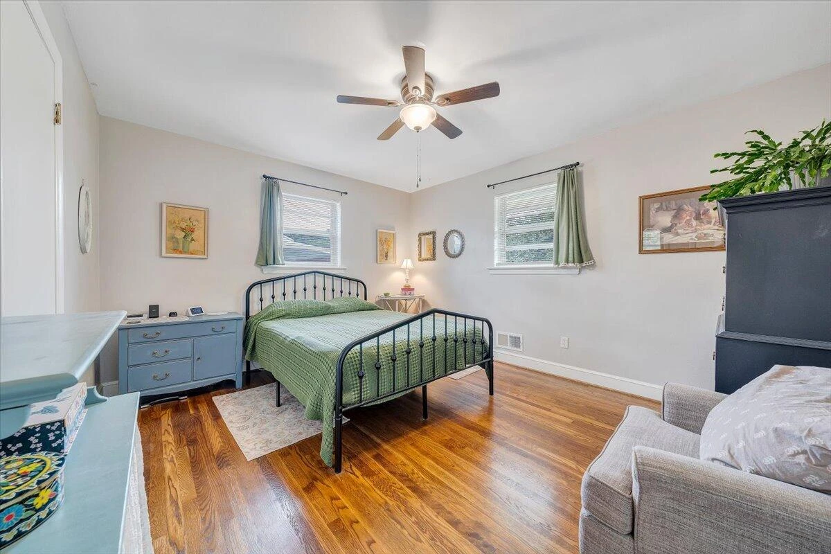 1410 Orchard DR - Photo 18