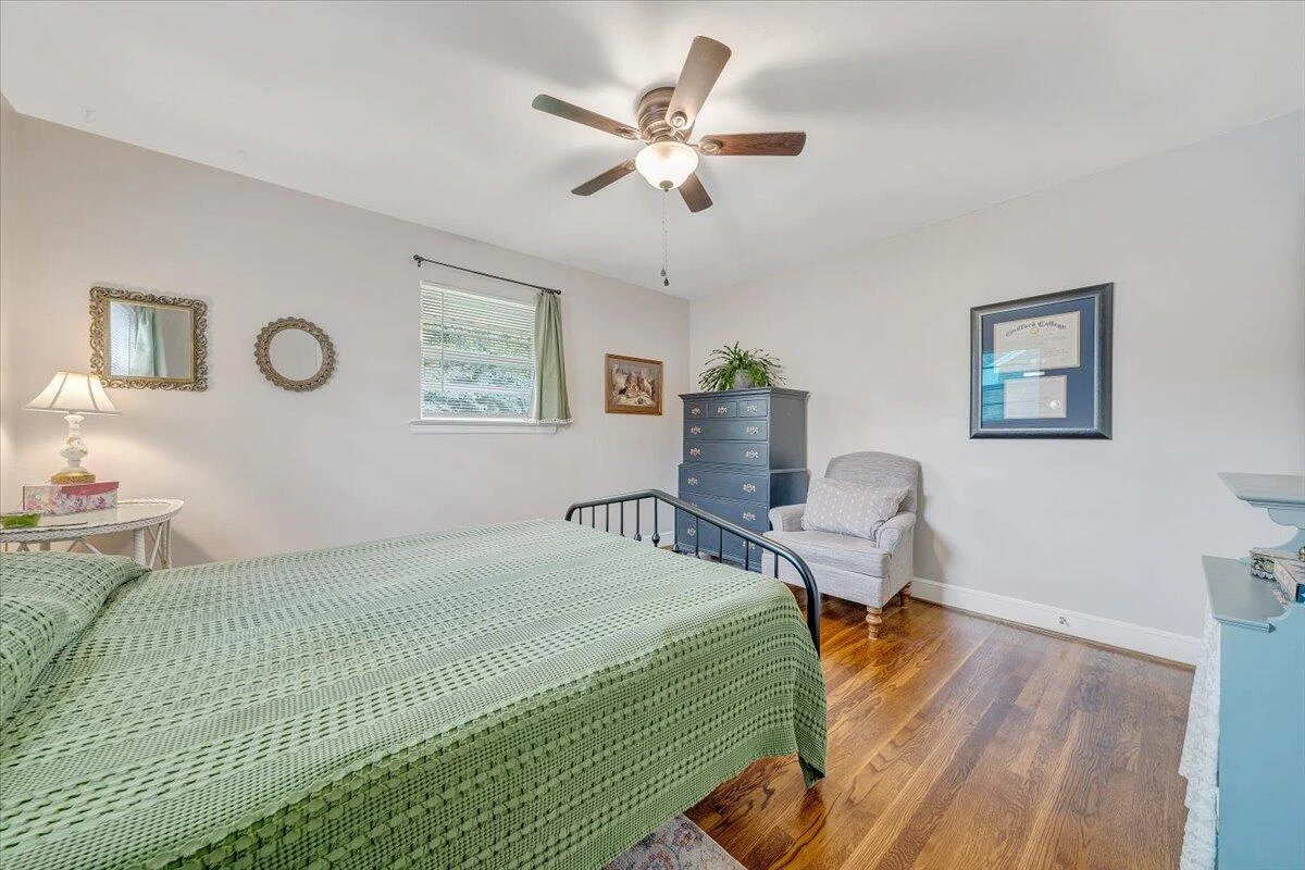 1410 Orchard DR - Photo 19