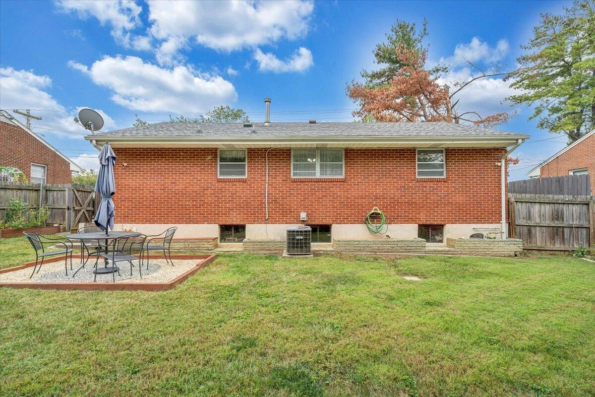 1410 Orchard DR - Photo 28